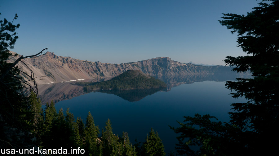 Crater Lake National Park in Oregon, USA